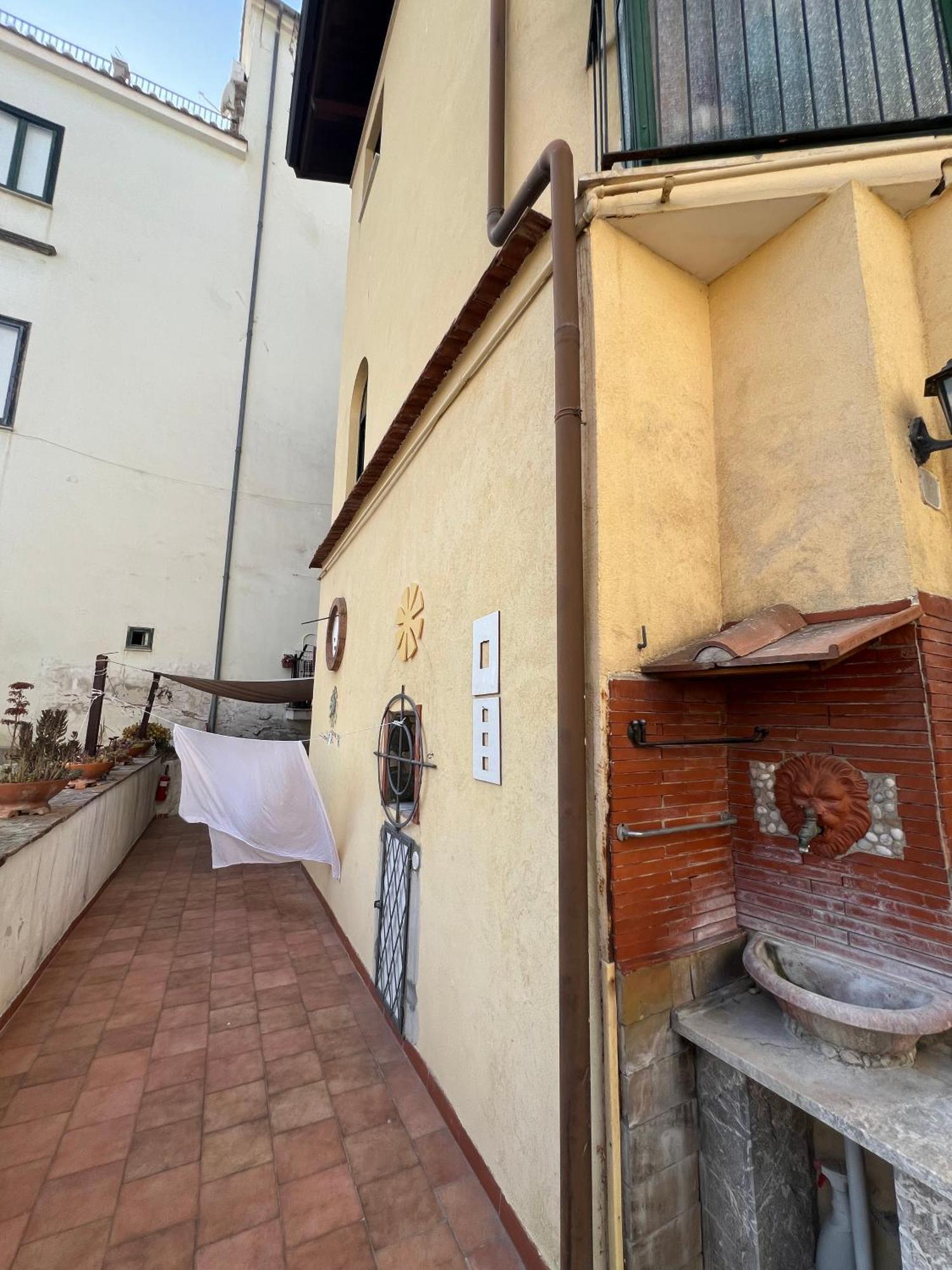 L'Homme Tranquille Apartamento Salerno Exterior foto