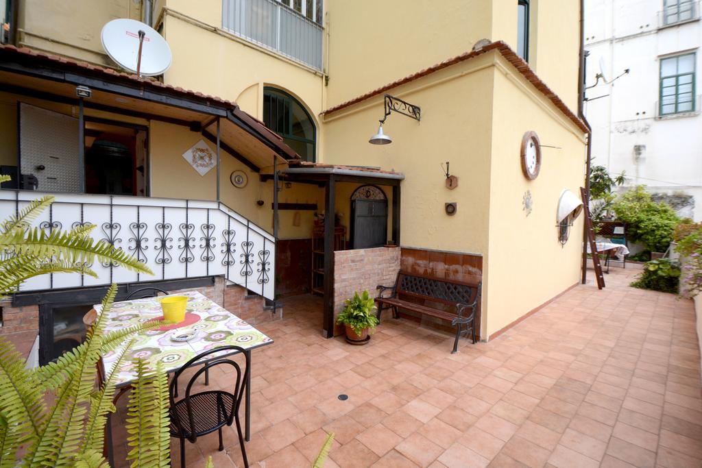 L'Homme Tranquille Apartamento Salerno Exterior foto